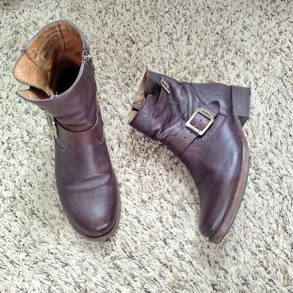 Frye Boots Vicky Chocolate Brown Side Buckle Leather Boots Sz 85